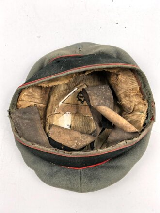 Heer, Schirmmütze für Mannschaften der Artillerie. Ungereinigter Speicherfund