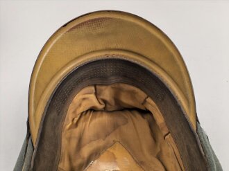 Heer, Schirmmütze für Mannschaften der Kavallerie. Kopfgrösse 57. Getragenes Stück, etliche Mottenaufrauhungen, sonst in gutem Gesamtzustand