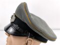 Heer, Schirmmütze für Mannschaften der Kavallerie. Kopfgrösse 57. Getragenes Stück, etliche Mottenaufrauhungen, sonst in gutem Gesamtzustand