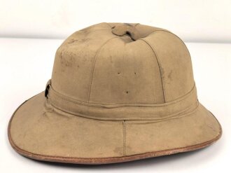 Tropenhelm Wehrmacht, oben leicht eingedrückt,...