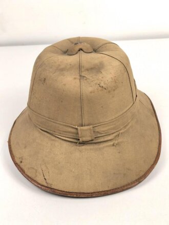 Tropenhelm Wehrmacht, oben leicht eingedrückt, Kopfgrösse 56