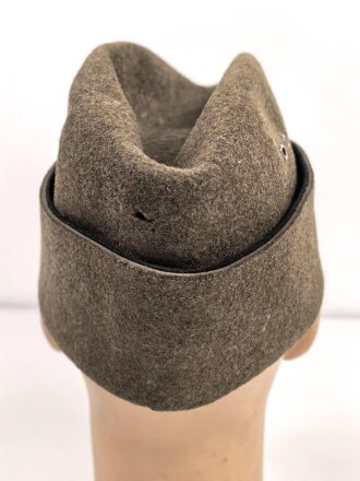 Reichsarbeitsdienst, Mütze für Mannschaften  Das Schweißleder angefressen, insgesamt leicht deformiert, sonst gut, Kopfgrösse etwa 57