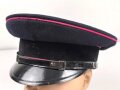 Feuerwehr III.Reich, Schirmmütze für Mannschaften. Die Biese leicht mottig, Schirm seitlich lose, Mützenkörper vorne defekt. Kopfgrösse 57