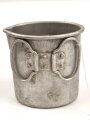 Trinkbecher aus Leichtmetall , Eigentumstück in gutem Zustand, ungereinigt