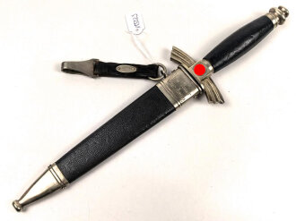 Fliegerdolch für Angehörige des Deutschen Luftsport Verband DLV. Die Klinge von SMF Solingen. Die Belederung Original, die Hakenkreuze vollständig emailliert.  Attraktives Stück