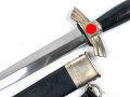 Fliegerdolch für Angehörige des Deutschen Luftsport Verband DLV. Die Klinge von SMF Solingen. Die Belederung Original, die Hakenkreuze vollständig emailliert.  Attraktives Stück