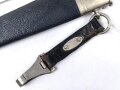 Fliegerdolch für Angehörige des Deutschen Luftsport Verband DLV. Die Klinge von SMF Solingen. Die Belederung Original, die Hakenkreuze vollständig emailliert.  Attraktives Stück