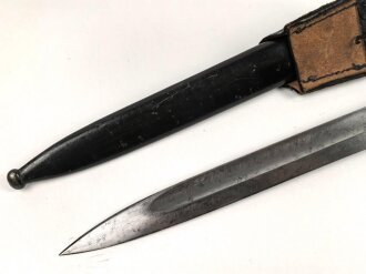 Preussen vor 1. Weltkrieg, Kurzes Seitengewehr KS98 eines Angehörigen der Garde. Aufpflanzbares Stück von Eickhorn Solingen, der Gardetsren wackelt minimal. Im Lacklederkoppelschuh.