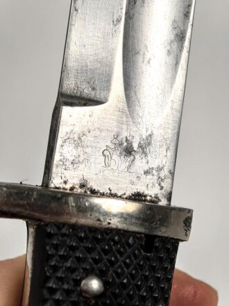 Preussen vor 1. Weltkrieg, Kurzes Seitengewehr KS98 eines Angehörigen der Garde. Aufpflanzbares Stück von Eickhorn Solingen, der Gardetsren wackelt minimal. Im Lacklederkoppelschuh.