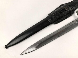 Preussen vor 1. Weltkrieg, Kurzes Seitengewehr KS98 eines Angehörigen der Garde. Aufpflanzbares Stück von Eickhorn Solingen, der Gardetsren wackelt minimal. Im Lacklederkoppelschuh.