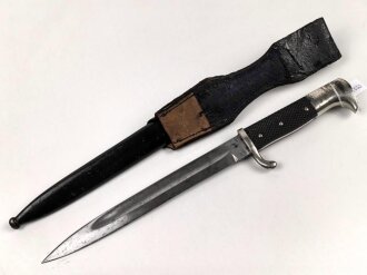 Preussen vor 1. Weltkrieg, Kurzes Seitengewehr KS98 eines Angehörigen der Garde. Aufpflanzbares Stück von Eickhorn Solingen, der Gardetsren wackelt minimal. Im Lacklederkoppelschuh.