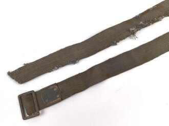 Teil eines Trageriemen für einen Laufbehälter der Wehrmacht, getragenes Stück