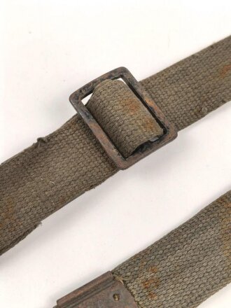 Trageriemen für einen Laufbehälter der Wehrmacht, getragenes Stück