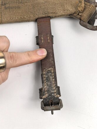 A-Rahmen Wehrmacht. Ungereinigtes Stück in gutem Gesamtzustand, Leder weich