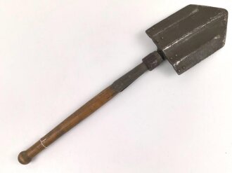 Klappspaten Wehrmacht, von der norwegischen Armee überlackiertes Stück, daher keine Stempelung erkennbar
