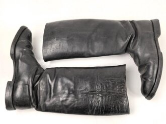 Paar Stiefel für Offiziere der Wehrmacht. getragenes Paar, ungereinigt, Sohlenlänge 31cm