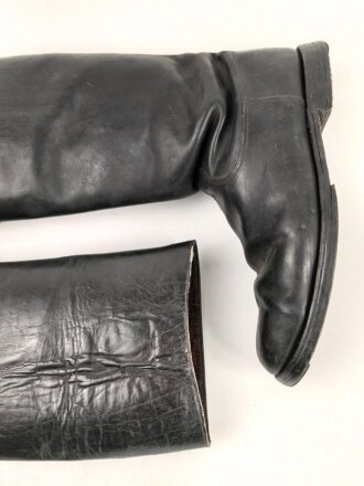 Paar Stiefel für Offiziere der Wehrmacht. getragenes Paar, ungereinigt, Sohlenlänge 31cm