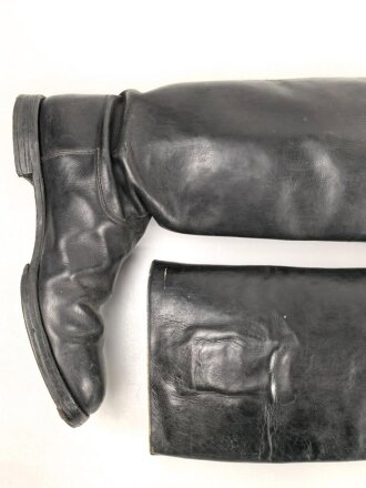 Paar Stiefel für Offiziere der Wehrmacht. getragenes Paar, ungereinigt, Sohlenlänge 31cm