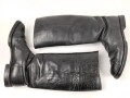 Paar Stiefel für Offiziere der Wehrmacht. getragenes Paar, ungereinigt, Sohlenlänge 31cm