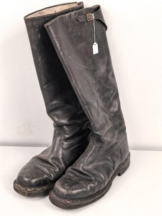 Paar Stiefel für Unteroffiziere der Wehrmacht. getragenes Paar, ungereinigt, Sohlenlänge 30cm