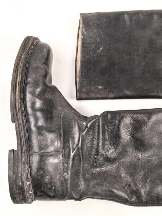 Paar Stiefel für Unteroffiziere der Wehrmacht. getragenes Paar, ungereinigt, Sohlenlänge 30cm
