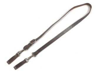 Querriemen für die Uniform, braunes Leder.   Mit den zugehörigen Aufschiebeschlaufen. Gesamtlänge mit Schlaufen 116cm