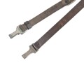 Querriemen für die Uniform, braunes Leder.   RZM markiert, ein Karabiner defekt, Gesamtlänge 84cm
