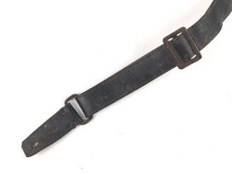 Lackleder Riemen für eine Schirmmütze für Mannschaften III.Reich. Ungereinigt. Gesamtlänge 31,5cm