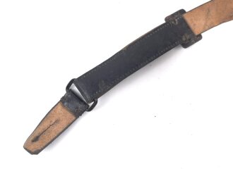 Lackleder Riemen für eine Schirmmütze für Mannschaften III.Reich. Ungereinigt. Gesamtlänge 31,5cm