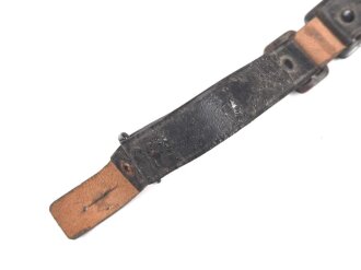 Lackleder Riemen für eine Schirmmütze für Mannschaften III.Reich. Ungereinigt. Gesamtlänge 28,5cm