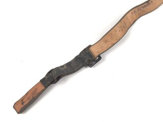 Lackleder Riemen für eine Schirmmütze für Mannschaften III.Reich. Ungereinigt. Gesamtlänge 37,5cm