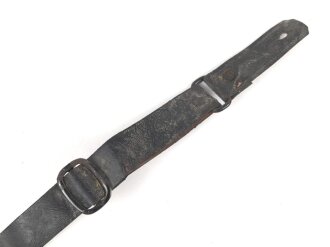 Lackleder Riemen für eine Schirmmütze für Mannschaften III.Reich. Ungereinigt. Gesamtlänge 29cm