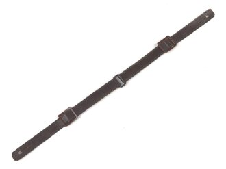 Brauner Riemen aus Ersatzmaterial für eine Schaftmütze III.Reich. Ungereinigt. Gesamtlänge 33cm