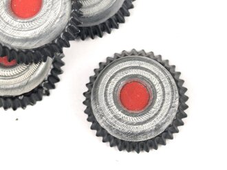 Kokarde für eine Schirmmütze für Mannschaften des Heeres. Sie erhalten ein (1) Stück