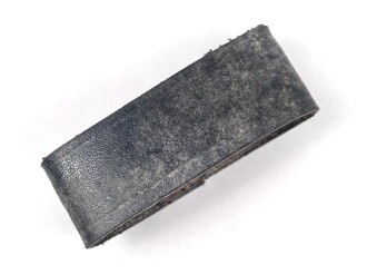 Schieber für eine Feldbinde, schwarzes Leder, Innenmaß 46mm