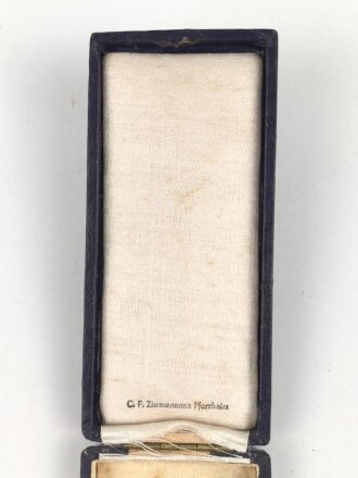 Ehrenkreuz der Deutschen Mutter in gold. Sehr guter Zustand, am langen Band, im Verleihungsetui von Zimmermann Pforzheim