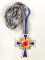 Ehrenkreuz der Deutschen Mutter in gold. Sehr guter Zustand, am langen Band, im Verleihungsetui von Zimmermann Pforzheim