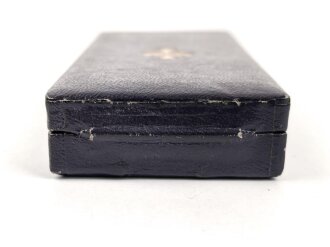 Ehrenkreuz der Deutschen Mutter in gold. Sehr guter Zustand, am langen Band, im Verleihungsetui von Zimmermann Pforzheim