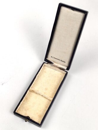 Ehrenkreuz der Deutschen Mutter in gold. Sehr guter Zustand, am langen Band, im Verleihungsetui von Zimmermann Pforzheim