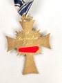 Ehrenkreuz der Deutschen Mutter in gold. Sehr guter Zustand, am langen Band, im Verleihungsetui von Zimmermann Pforzheim