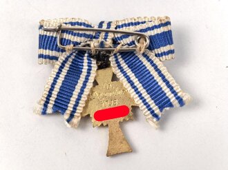 Miniatur 23mm zum Ehrenkreuz der Deutschen Mutter in gold. Sehr guter Zustand
