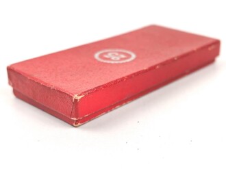 Treudienst Ehrenzeichen für 25 Jahre. Guter Zustand, am Band mit Tragenadel. Im Etui von " Friedrich Keller Metallschmuckfabrik Oberstein"