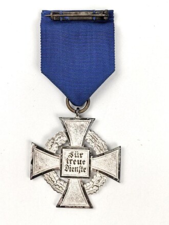 Treudienst Ehrenzeichen für 25 Jahre. Guter Zustand, am Band mit Tragenadel. Im Etui von " Friedrich Keller Metallschmuckfabrik Oberstein"