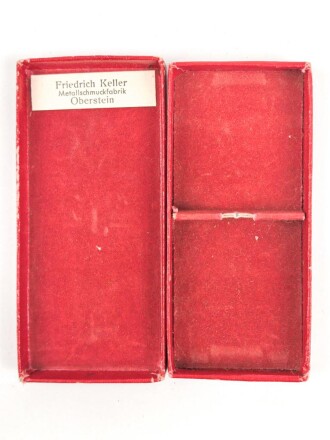 Treudienst Ehrenzeichen für 25 Jahre. Guter Zustand, am Band mit Tragenadel. Im Etui von " Friedrich Keller Metallschmuckfabrik Oberstein"
