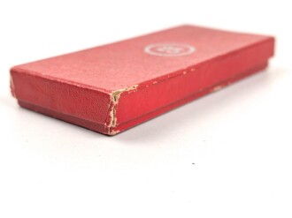 Treudienst Ehrenzeichen für 25 Jahre. Guter Zustand, am Band mit Tragenadel. Im Etui von " Friedrich Keller Metallschmuckfabrik Oberstein"