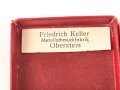Treudienst Ehrenzeichen für 25 Jahre. Guter Zustand, am Band mit Tragenadel. Im Etui von " Friedrich Keller Metallschmuckfabrik Oberstein"
