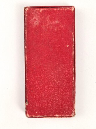 Treudienst Ehrenzeichen für 25 Jahre. Guter Zustand, am Band mit Tragenadel. Im Etui von " Friedrich Keller Metallschmuckfabrik Oberstein"