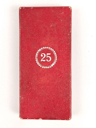 Treudienst Ehrenzeichen für 25 Jahre. Guter Zustand, am Band mit Tragenadel. Im Etui von " Friedrich Keller Metallschmuckfabrik Oberstein"