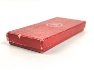 Treudienst Ehrenzeichen für 25 Jahre. Guter Zustand, am Band mit Tragenadel. Im Etui von " Friedrich Keller Metallschmuckfabrik Oberstein"