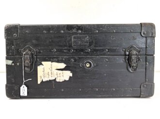 U.S. Army, Transportkasten höchstwahrscheinlich aus der Zeit des 2. Weltkrieg. Sc hwarz überlackiertes Stück, 39 x 43 x 19,5cm